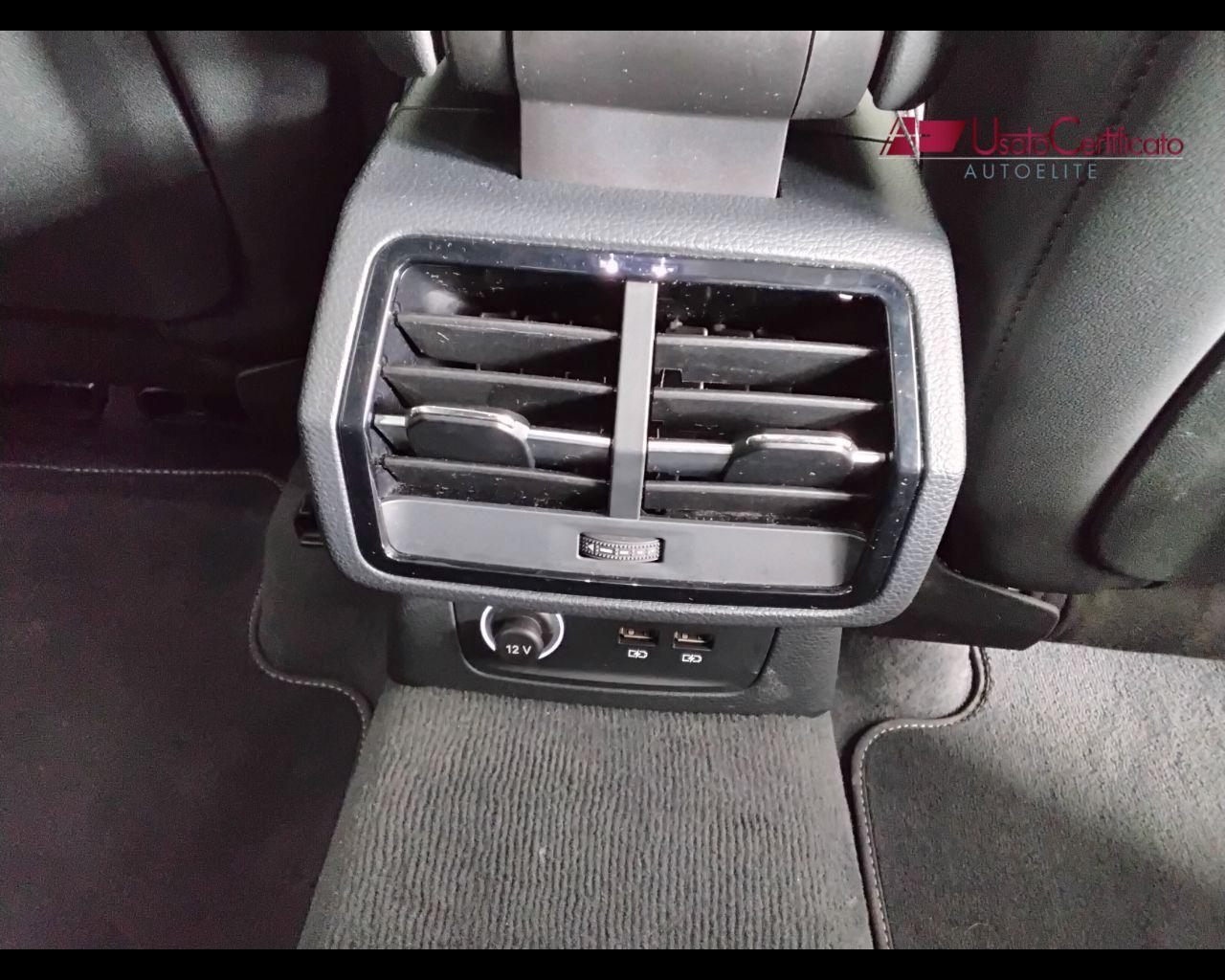AUDI Q3 40 TDI quattro S tronic Business Advanced