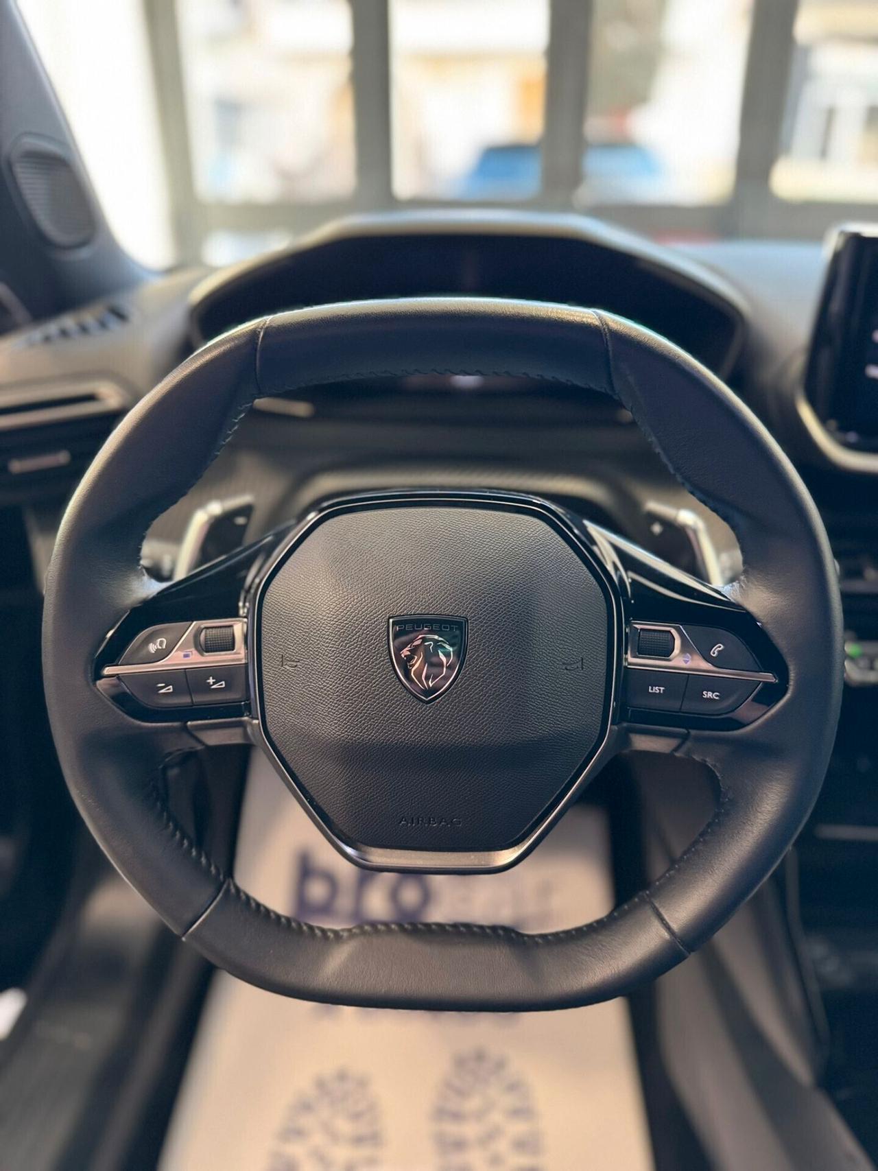 Peugeot 2008 BlueHDi 130 S&S EAT8 MOLTO BELLA