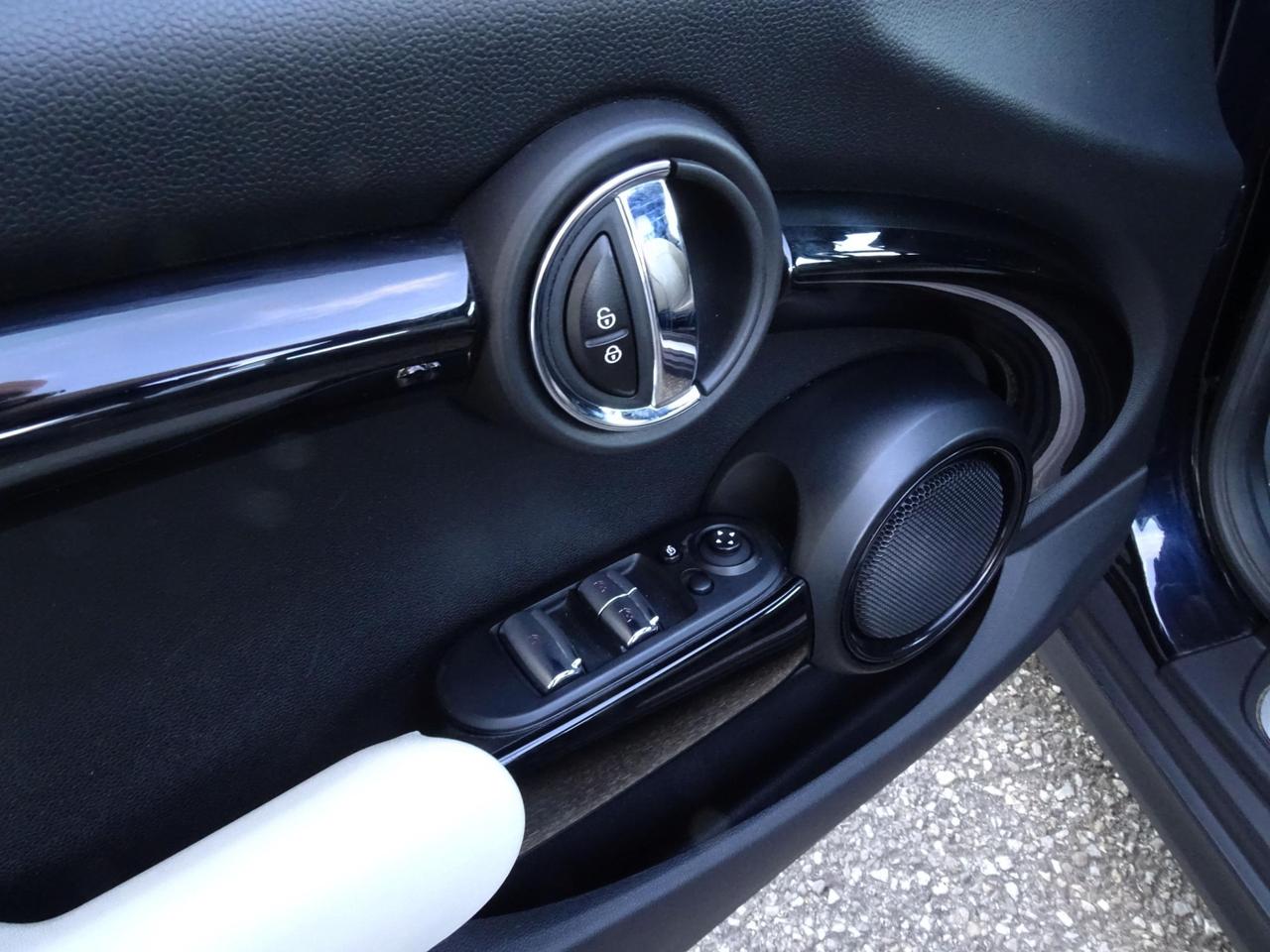 MINI Mini 1.5 Cooper Classic Cabrio