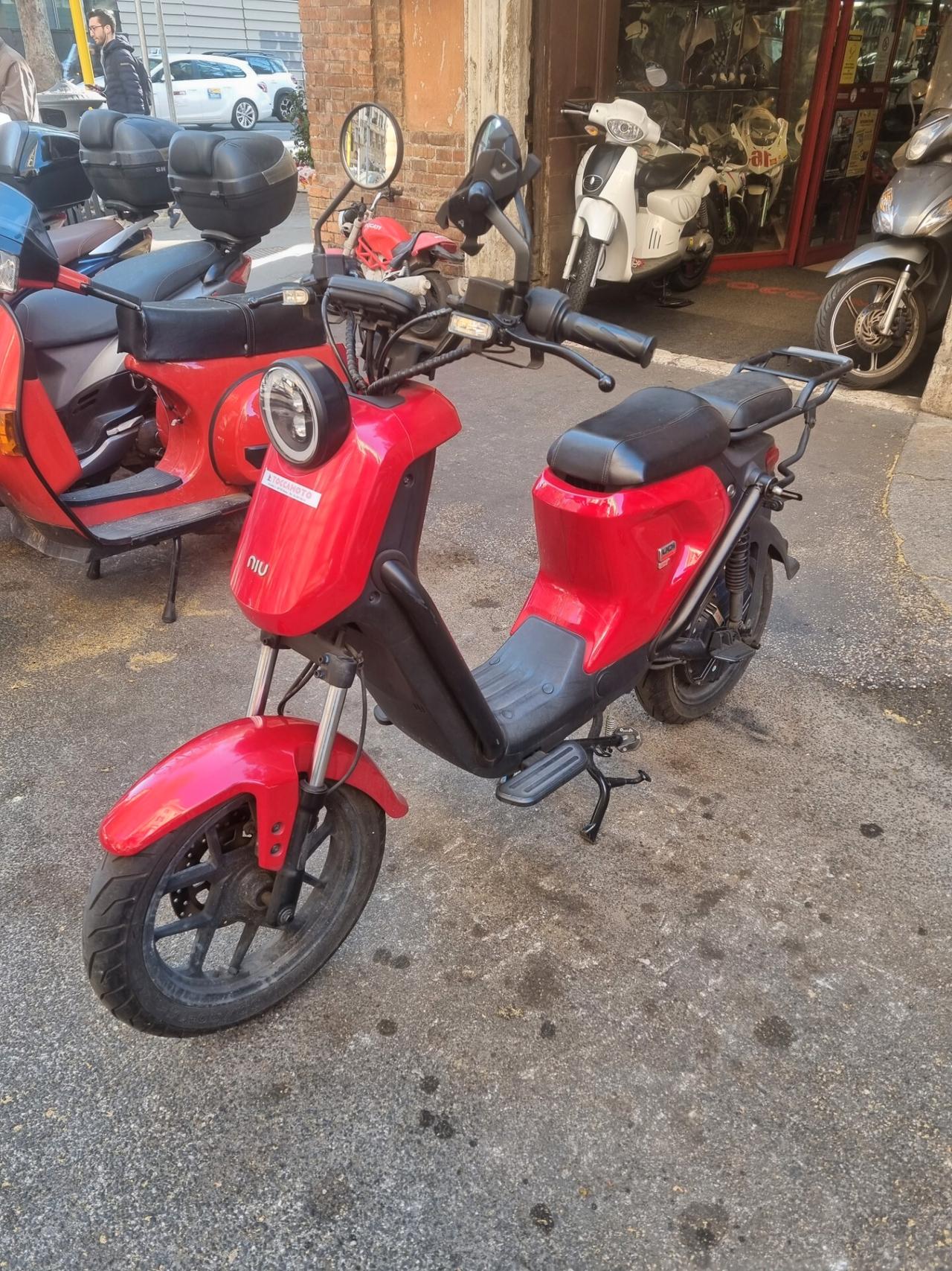 Scooter Elettrico NIU UQi GT 9000km - 2021