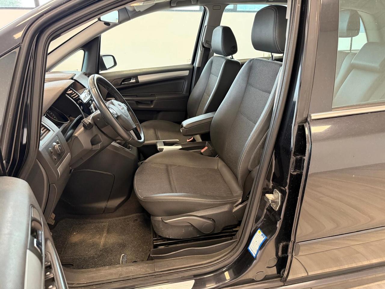 Opel Zafira 1.9 CDTI 120CV Cosmo 7 POSTI
