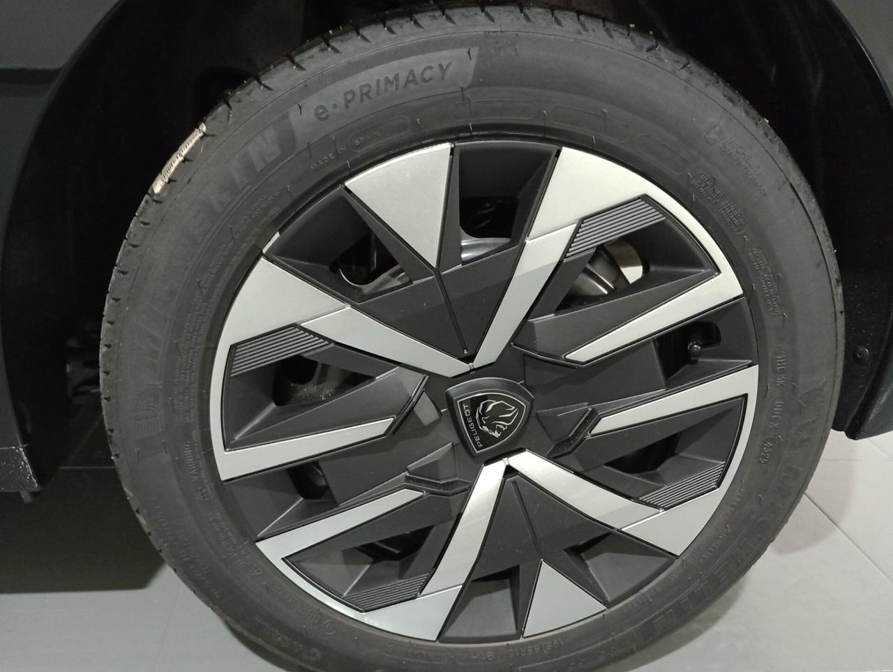 Peugeot 208 Hybrid 110 e-DCS6 Business