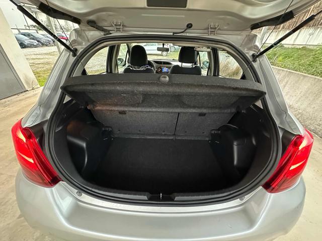 TOYOTA Yaris 1.5 Hybrid 5 porte Active AUTOMATICA PER NEOPATENT