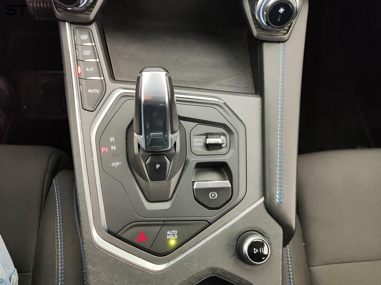 LYNK&CO 01 - 01 PHEV