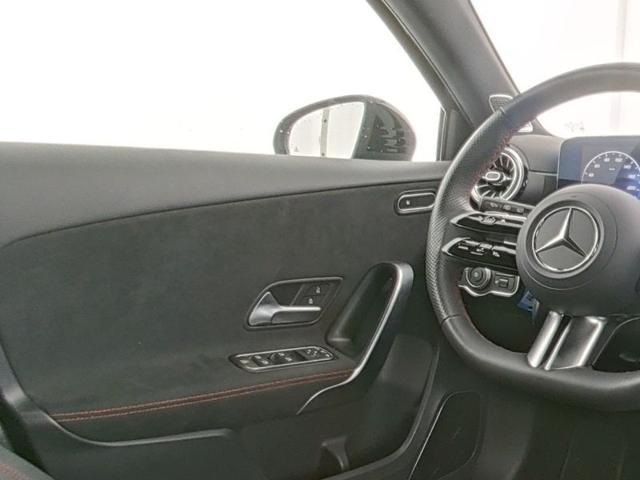 MERCEDES-BENZ A 180 Automatic AMG Line Advanced Plus