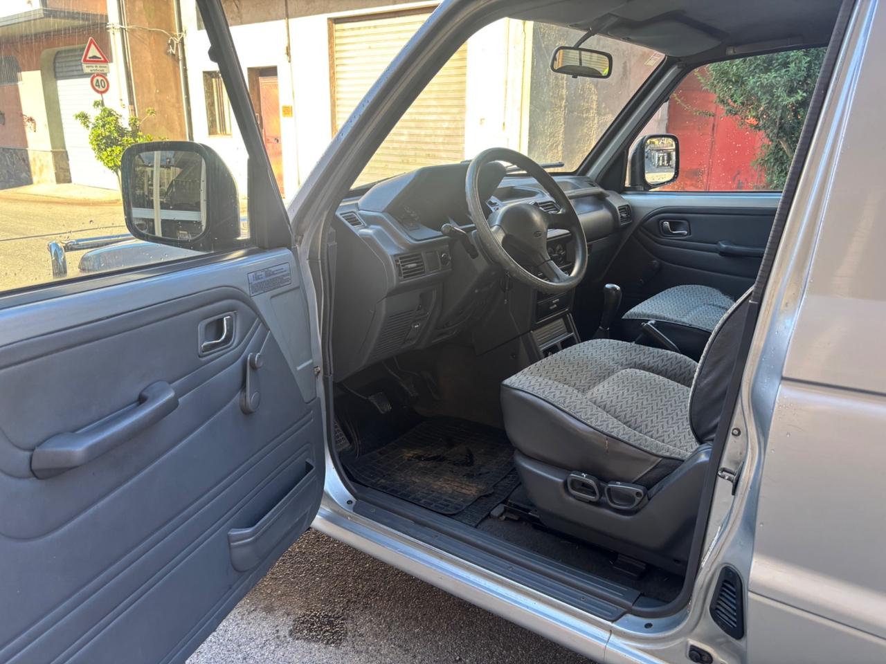 Mitsubishi Pajero 2.5 TDI Metal-top GL