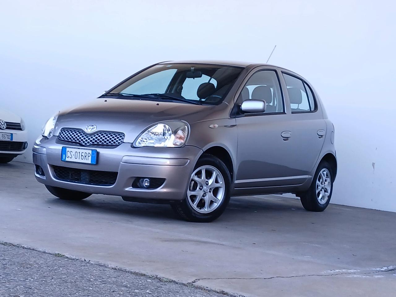 Toyota Yaris VVTi Linea Sol