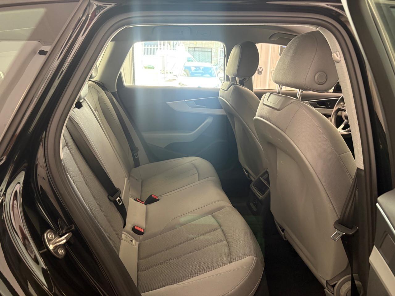 Audi A4 Avant 35 TDI 163 CV S tronic Business FARI LED