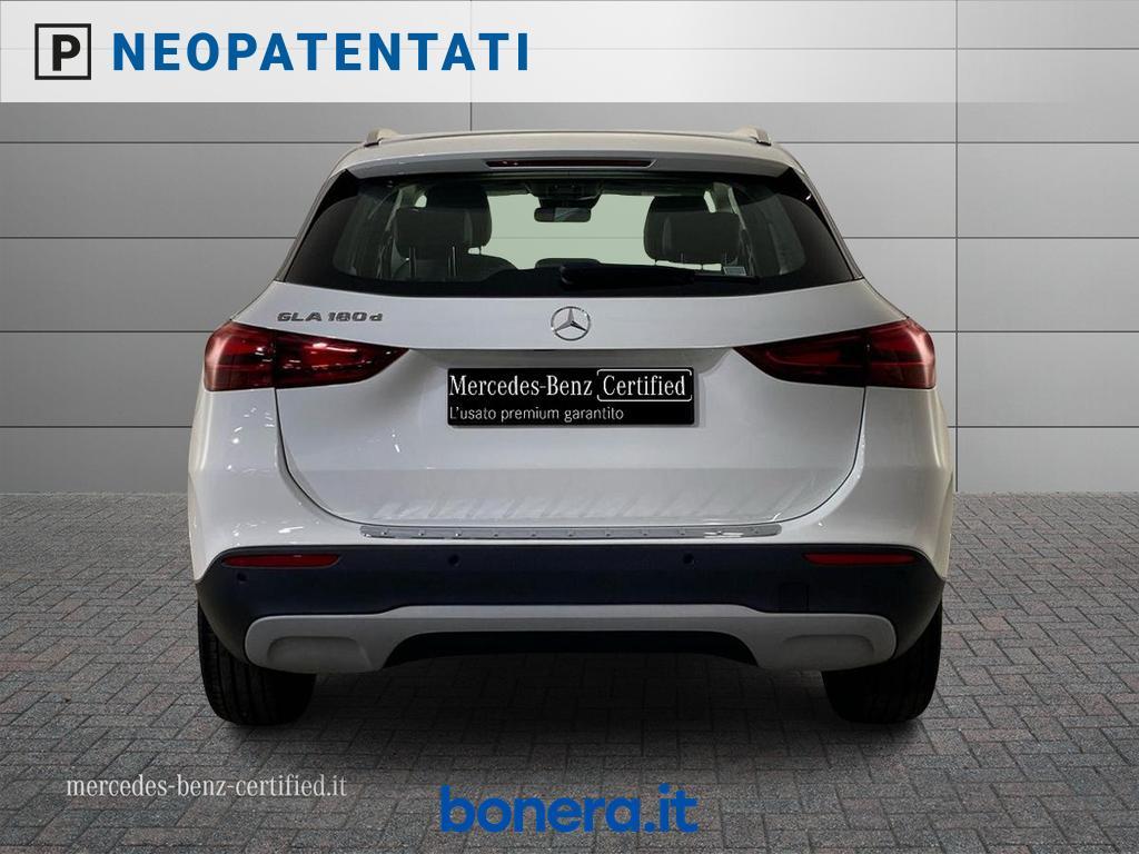 Mercedes GLA 180 180 D Advanced 8G-DCT