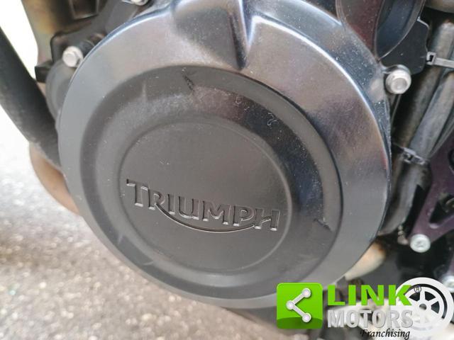 TRIUMPH Street Triple 675 Triple