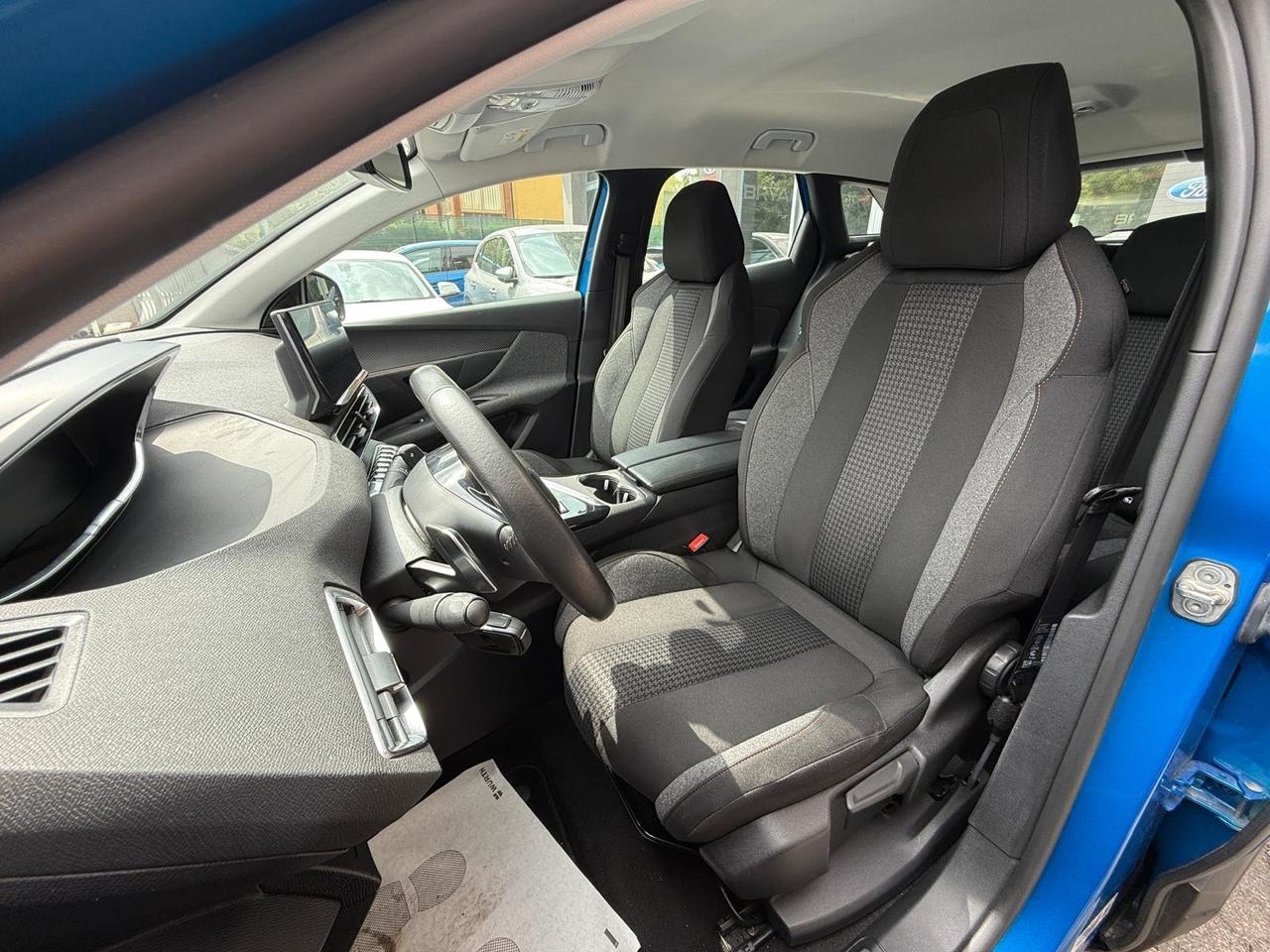 Peugeot 3008 BlueHDi 130 S&S EAT8 Active Pack