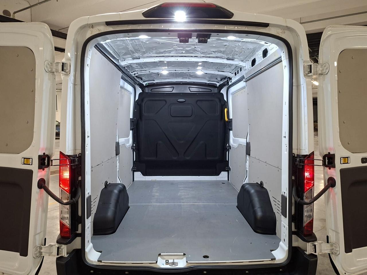 Ford Transit 350 2.0 TDCi EcoBlue Trend L2H2 Automatico