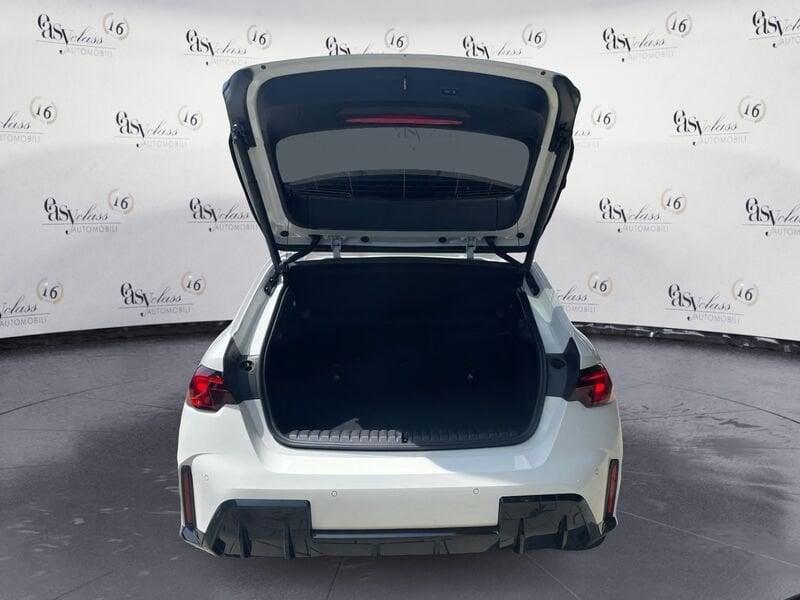 BMW Serie 1 120 MSport Design aut. LED NAVI CAMERA 360