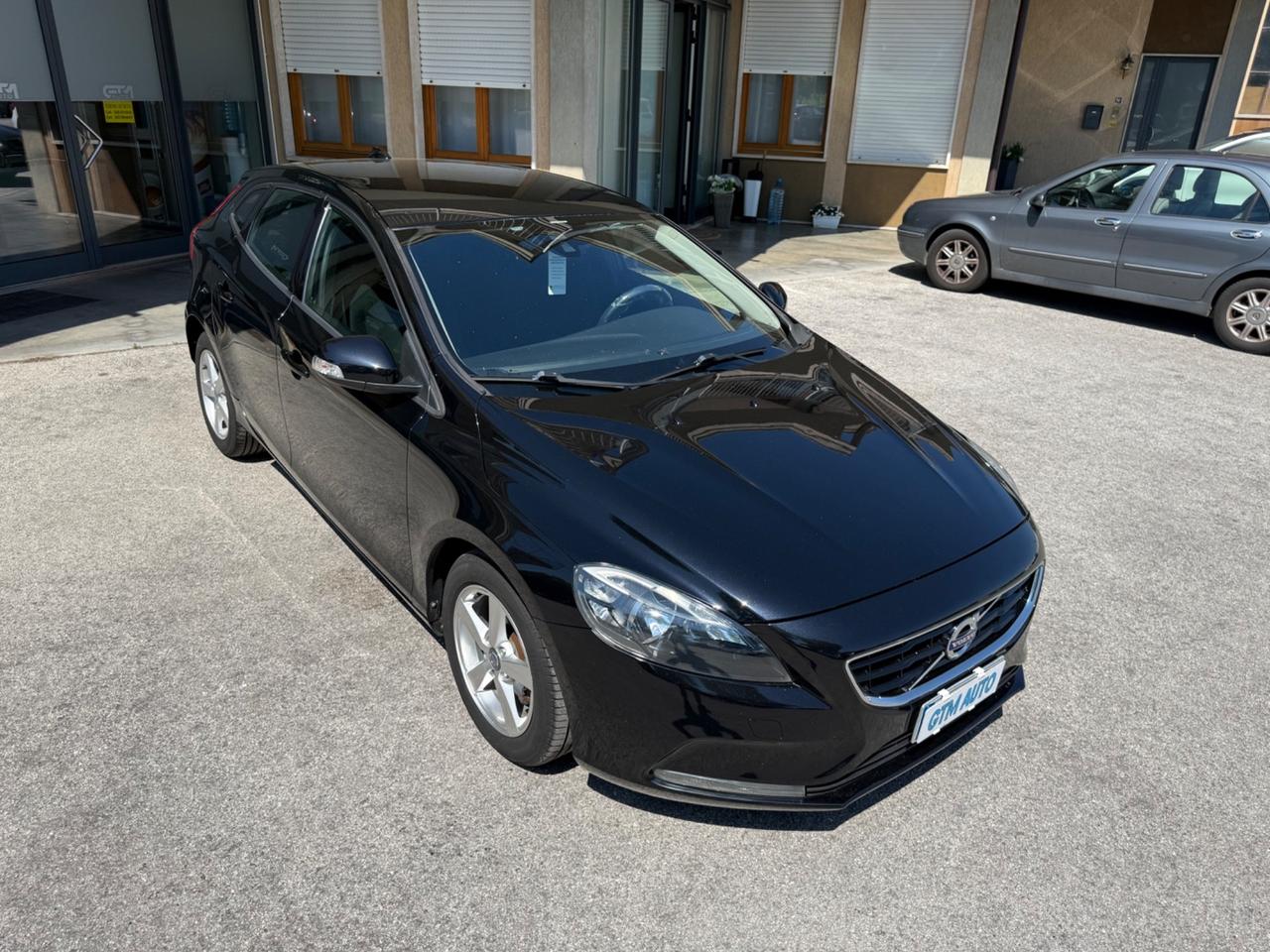 Volvo V40 D2 1.6 Diesel 115 cv - Neopatentati