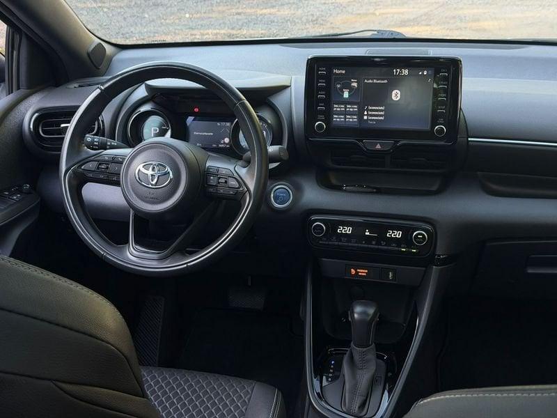Toyota Yaris Yaris 1.5h Lounge “TETTO PANORAMA “