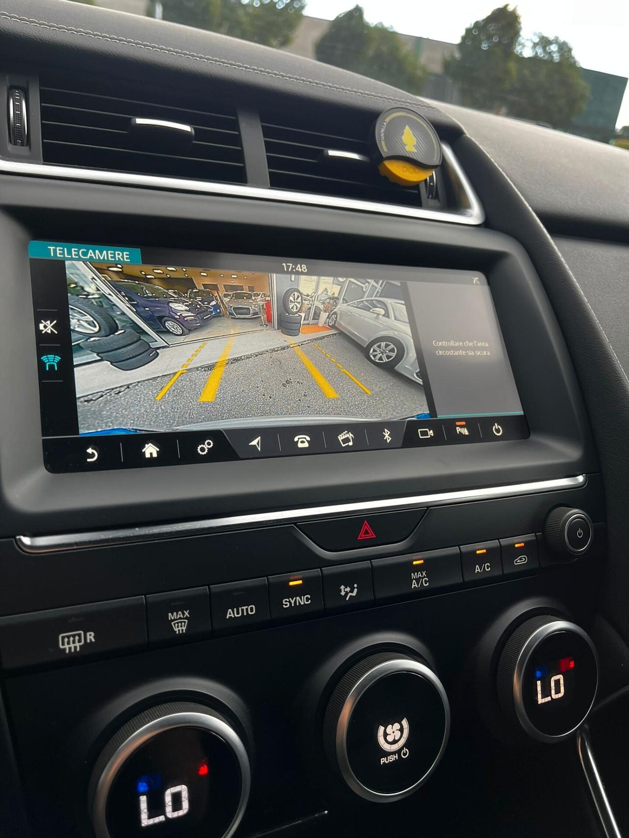 Jaguar E-Pace 2.0D 180 CV AWD R-Dynamic FINANZIABILE