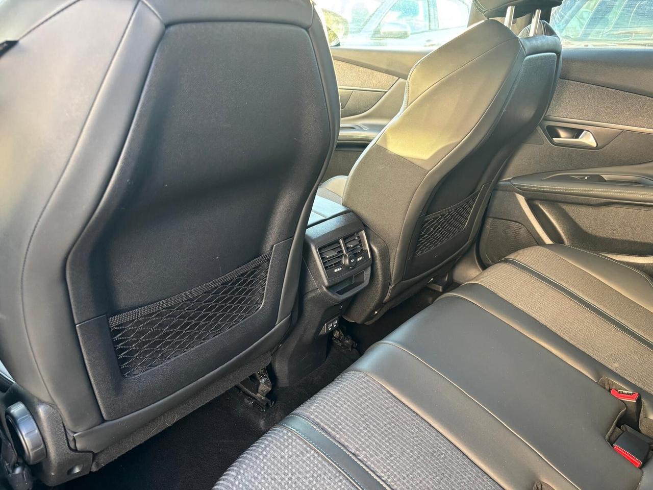 Peugeot 3008 ALLURE 1.5 BlueHDi 130 - 2020