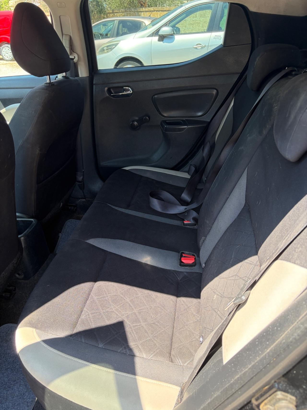 Nissan Micra 1.5 dCi 8V 5 porte Tekna