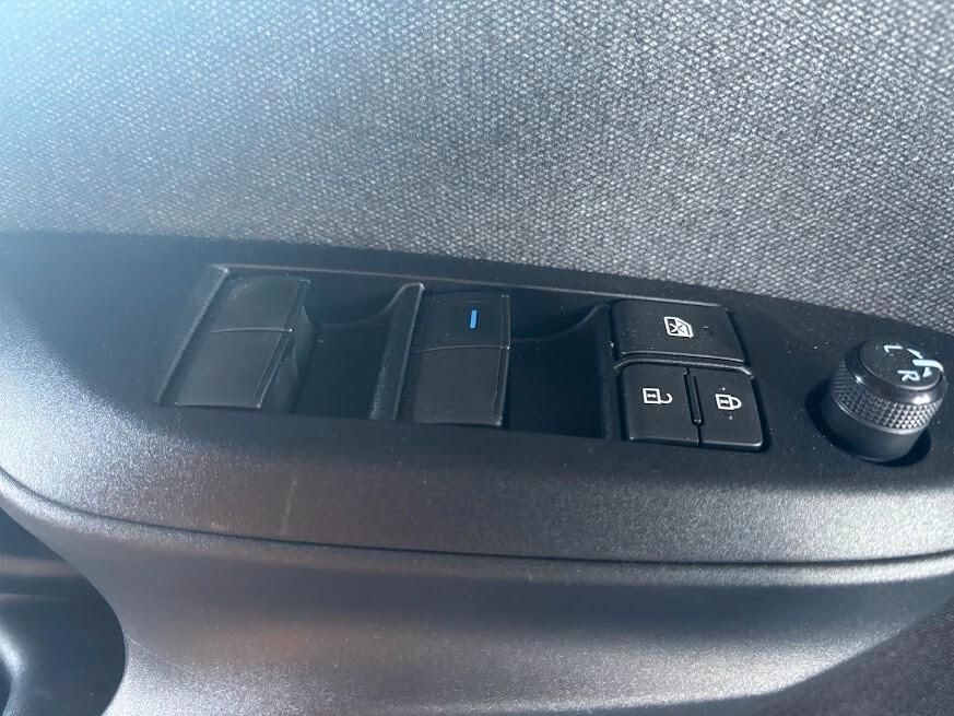 Toyota Yaris 1.5 Hybrid 5 porte Trend NEOPATENTATI