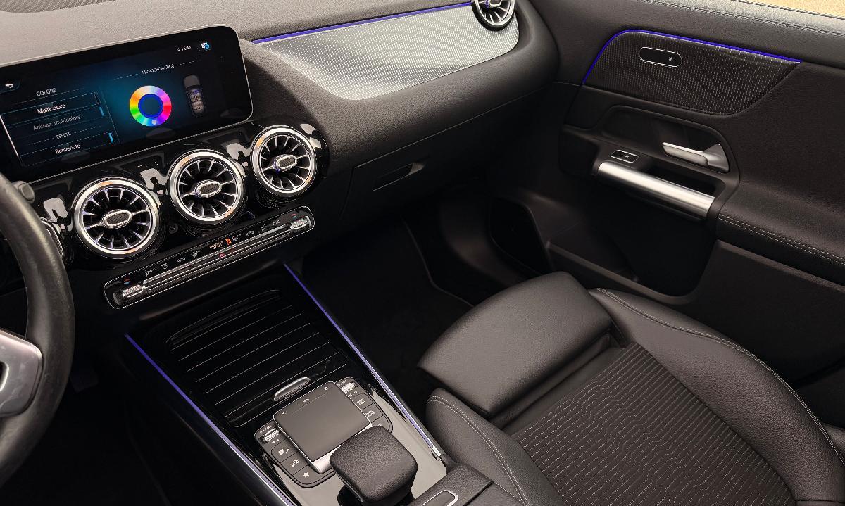 MERCEDES Classe GLA 200 d Automatic Sport