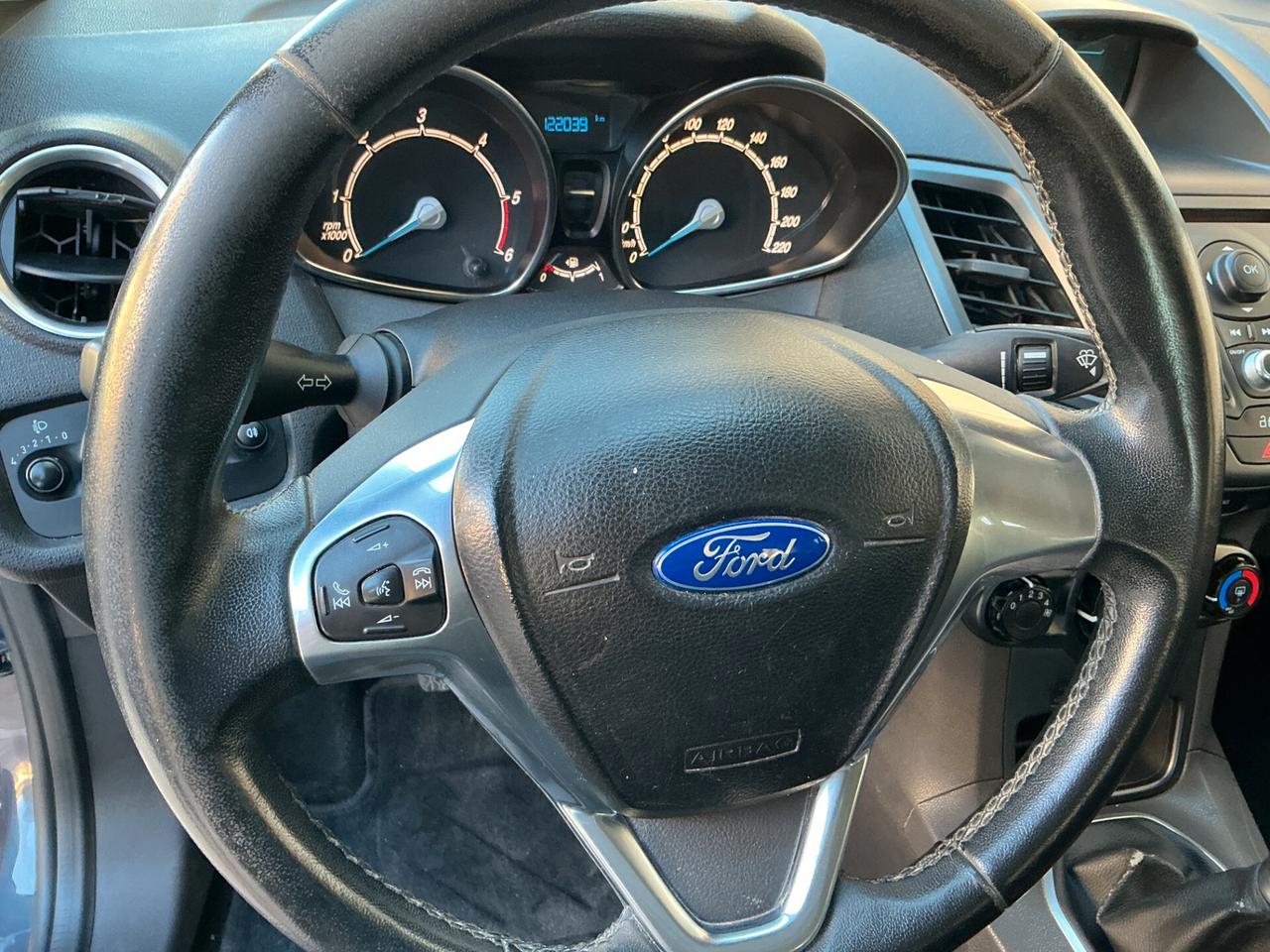Ford Fiesta 1.5 TDCi 75CV 5 porte