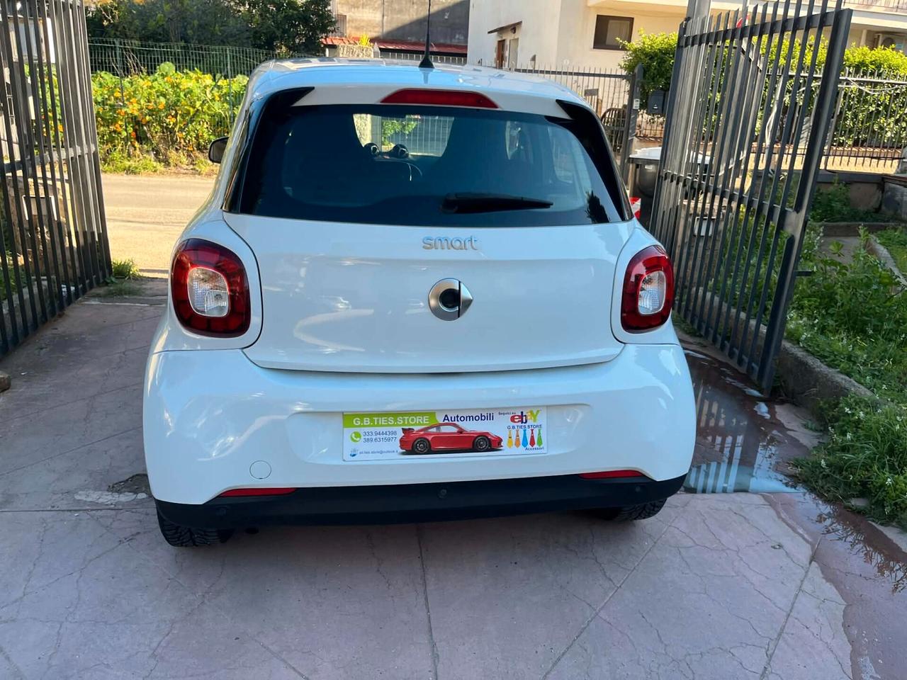 SMART FORFOUR 2018 PASSION TOTAL WHITE
