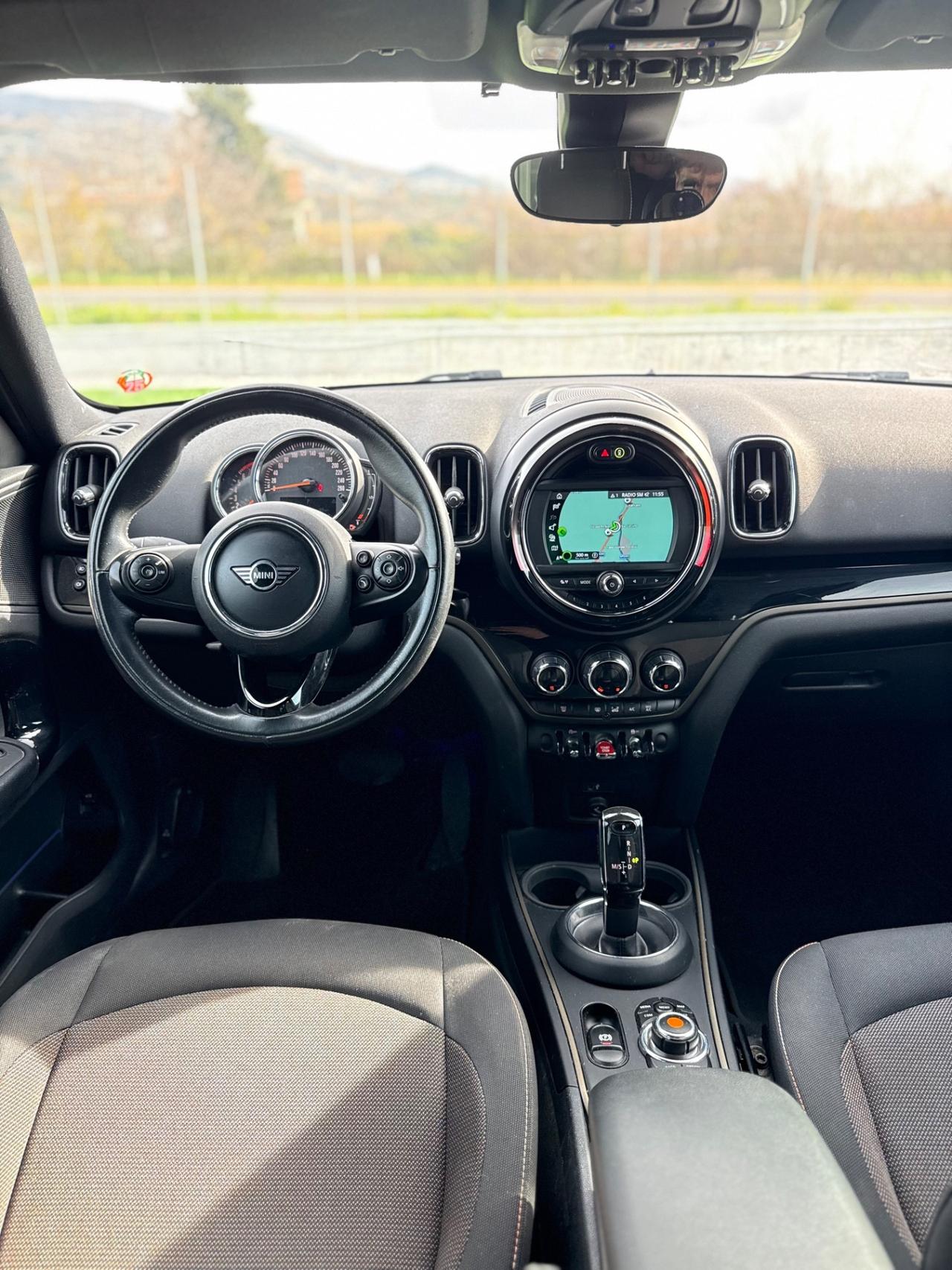 Mini Cooper Countryman 1.5 Benz