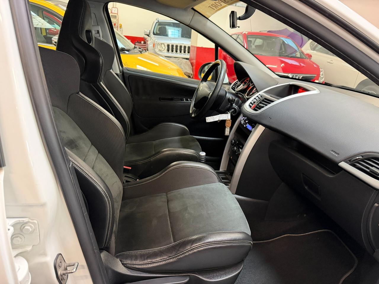 Peugeot 207 1.4 8V 75CV 5p. Active