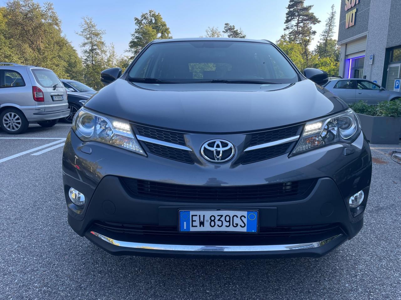 Toyota RAV 4 RAV4 2.2 D-4D 4WD*Navi*Retrocamera*Libro service*