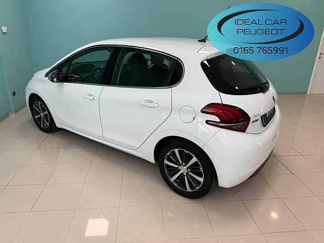 Peugeot 208 BlueHDi 75 5 porte Allure