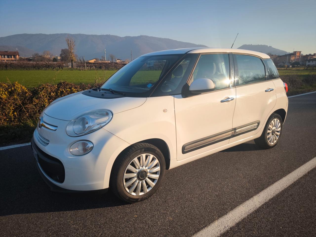 FIAT 500L 1,4 BENZ-95CV-LOUNGE-EURO 6-OK NEOPATENTATI