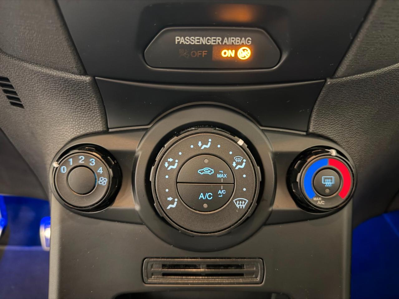 Ford Fiesta 1.5 TDCi 95CV 3 porte ST-Line NEOPATENTATI