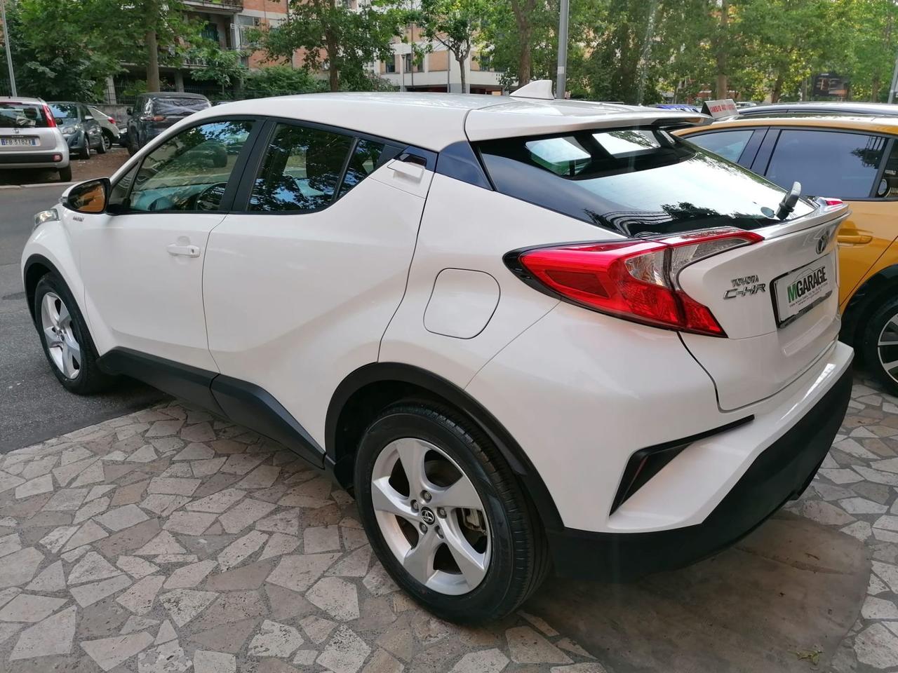Toyota C-HR 1.8 Hybrid E-CVT Business