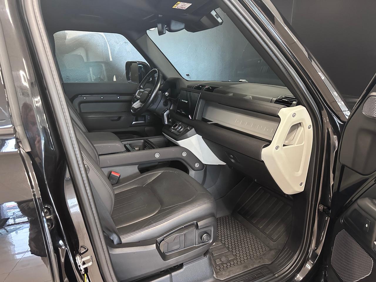 Land Rover Defender 110 3.0d i6 mhev SE awd 250cv auto