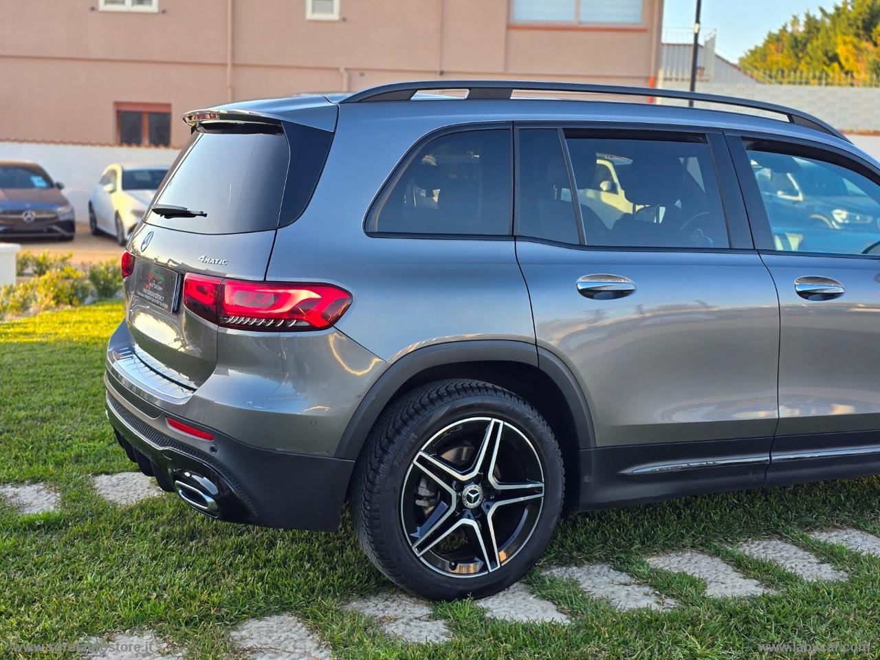 MERCEDES-BENZ GLB 200 d Automatic Premium