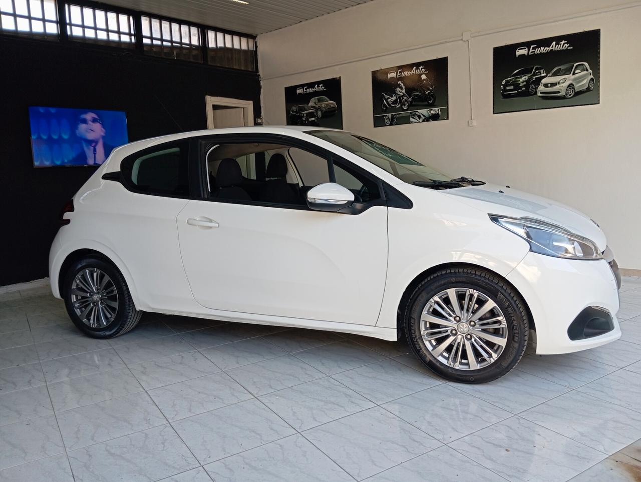 Peugeot 208 1.2 Benz/ GPL 2016 CON GARANZIA