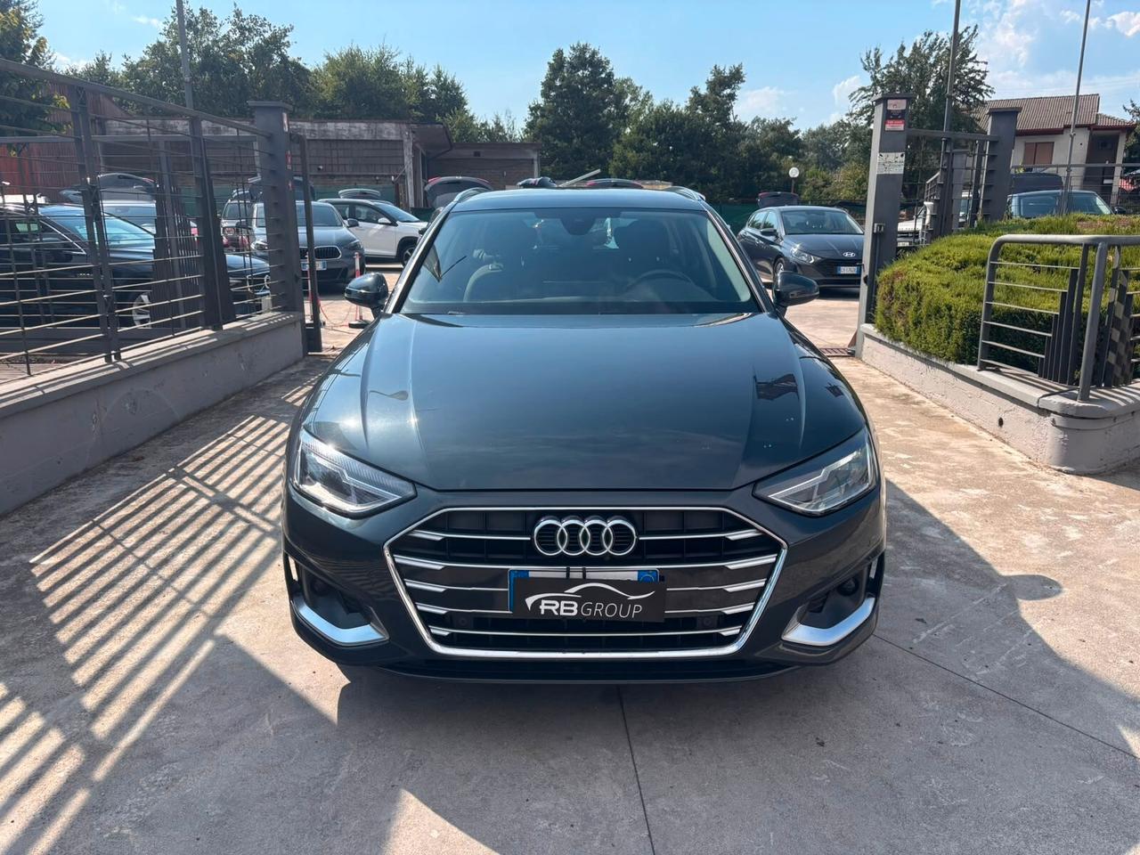 Audi A4 Avant 30 TDI/136 CV S tronic Business Advanced