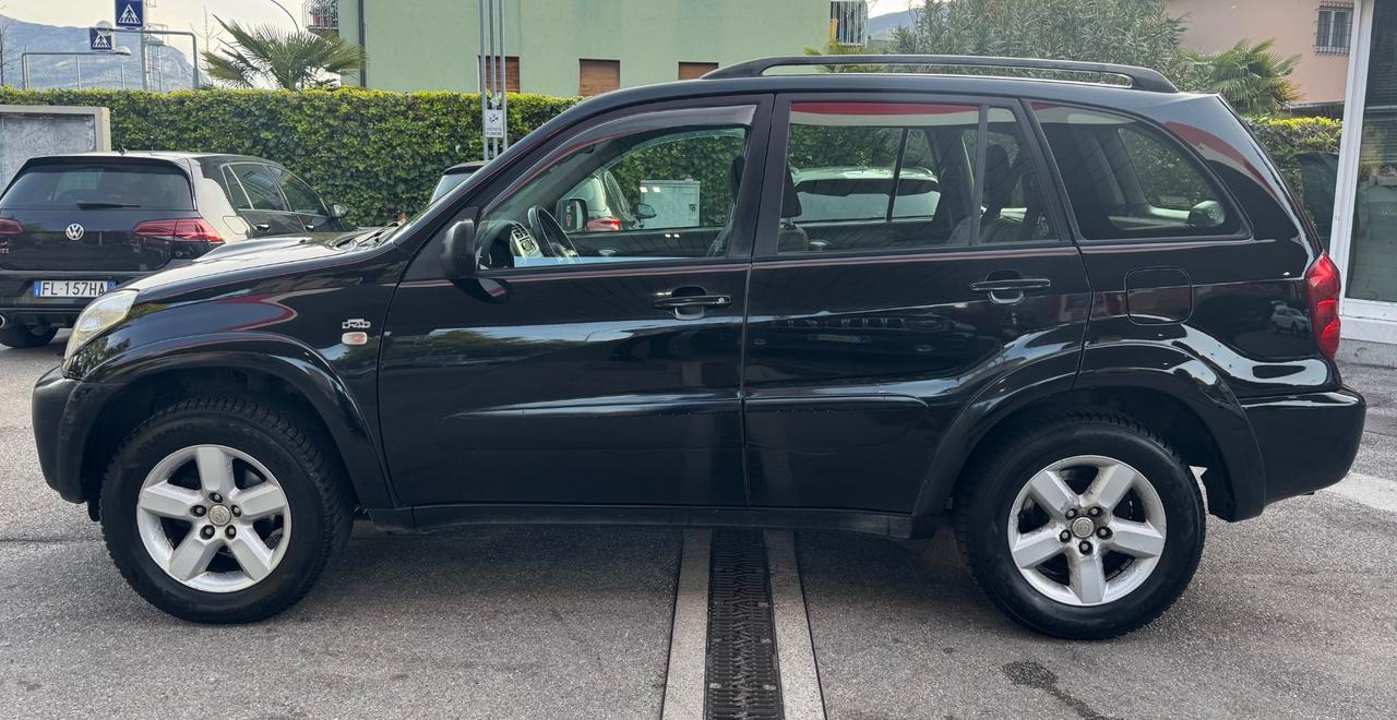 Toyota RAV 4 RAV4 2.0 Tdi D-4D cat 5 porte Sol