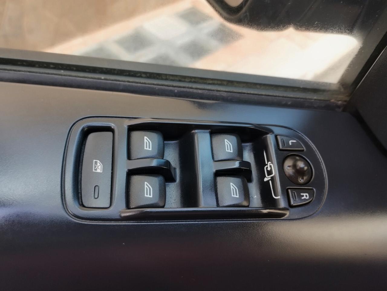 LAND ROVER FREELANDER 2.2 TD4 TAGLIANDATA + GARANZIA E SOCCORSO
