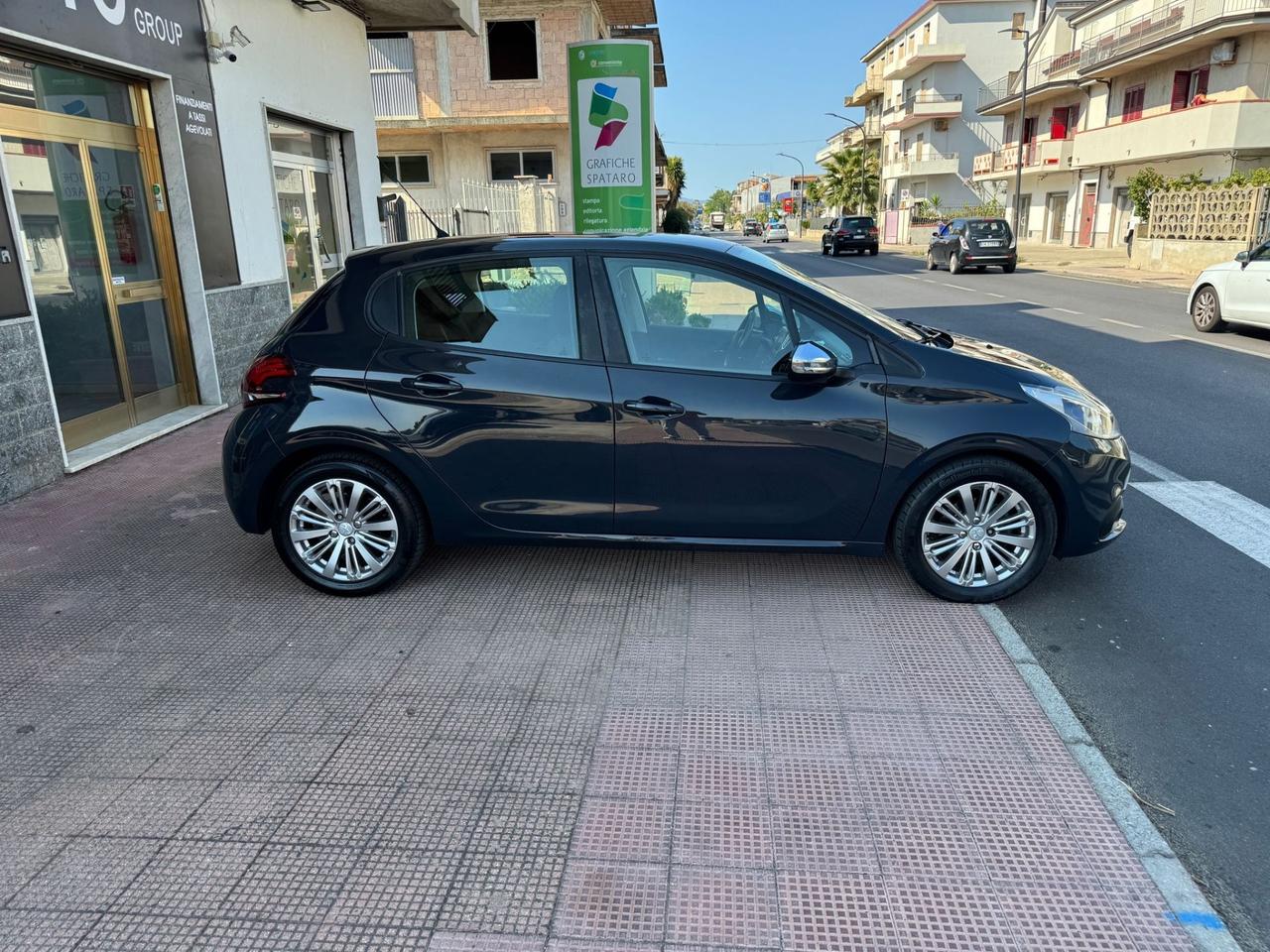 Peugeot 208 BlueHDi 75 5 porte Allure