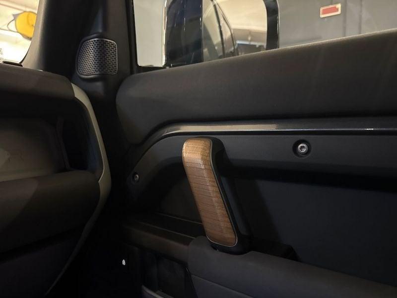 Land Rover Defender 110 3.0d i6 mhev X-Dynamic S awd 250cv auto