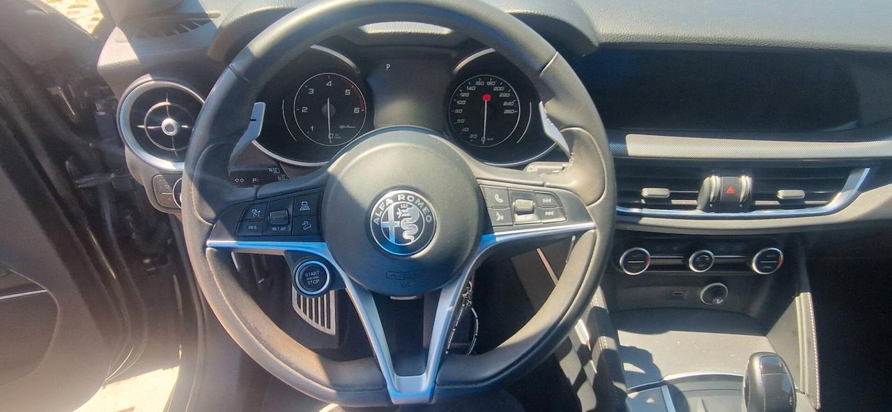 Alfa Romeo Stelvio 2.2 210 CV AT8 Q4 Executive 11/2019 ITALIANA