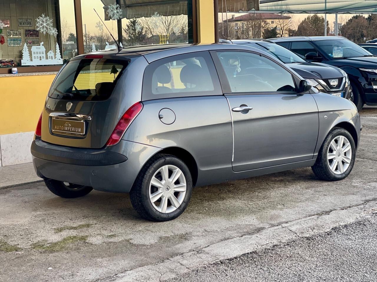 Lancia Ypsilon 1.3 mjt 51kw Platino OK NEOPATENTAT