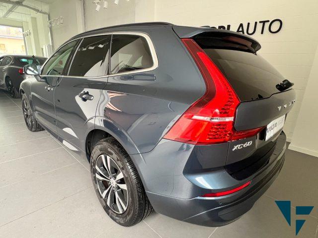 VOLVO XC60 B4 automatico Momentum Pro