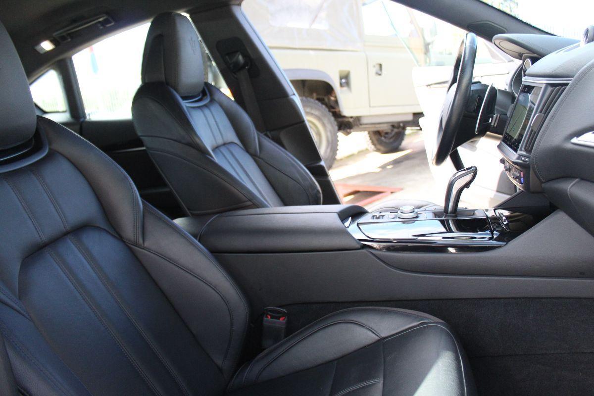 MASERATI - Levante