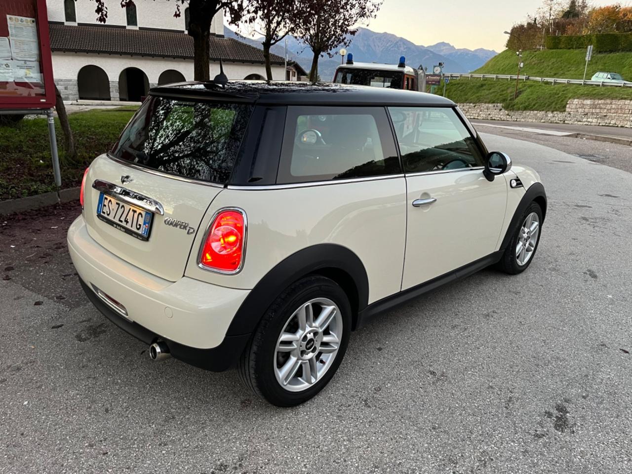 Mini Mini 1.6 16V Cooper D