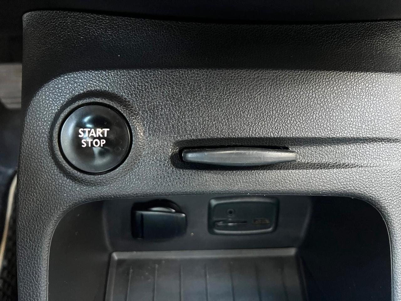 RENAULT CAPTUR dCi 90cv EDC SPORT EDITION NEOPATENTATI