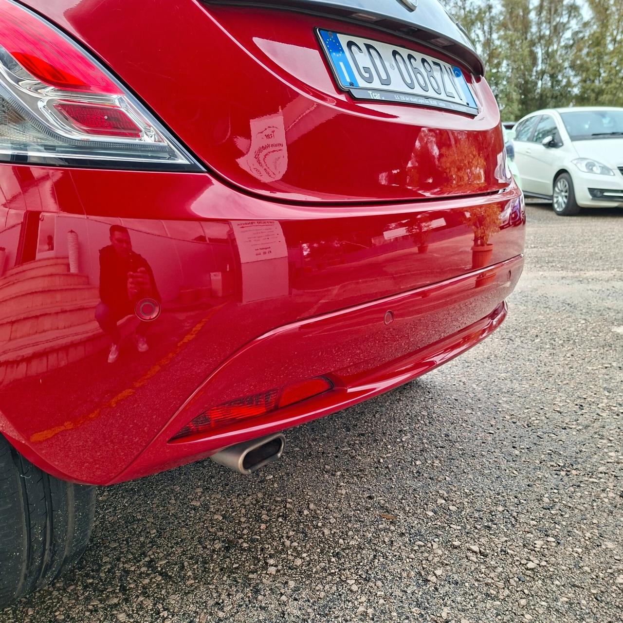 Lancia Ypsilon 1.0 Bz 70 Cv Hybrid Gold