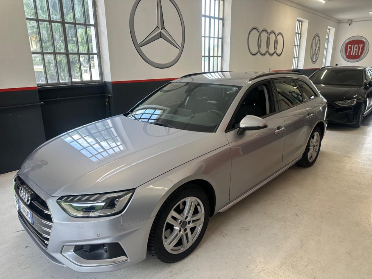 Audi A4 Avant 30 TDI/136 CV S tronic line edition