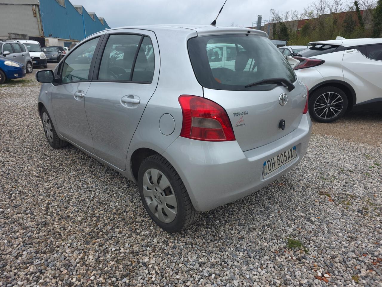Toyota Yaris 1.3 5 porte Navi